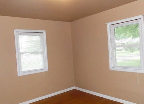 5th image of 3404 N Lanewood Dr