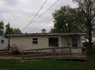 229 Woodlawn Ave, Mattoon, IL 61938
