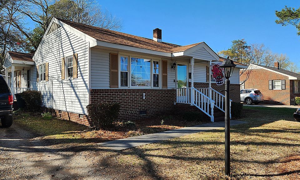 1st image of 831 Raleigh St