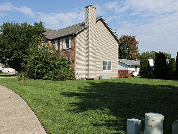 2nd image of 1105 Christopher Ln