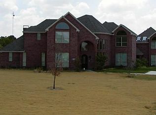 2106 Holly Ridge Ct, Cedar Hill, TX 75104