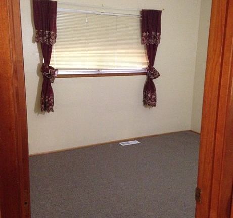 3rd image of 10621 Crowley Dr