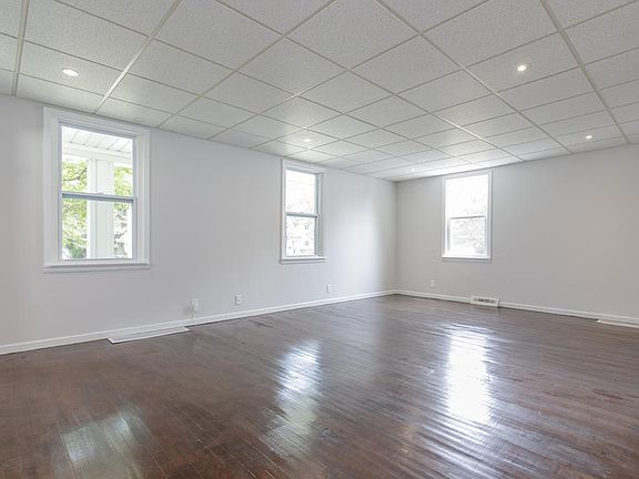 3rd image of 20236 Westport Ave