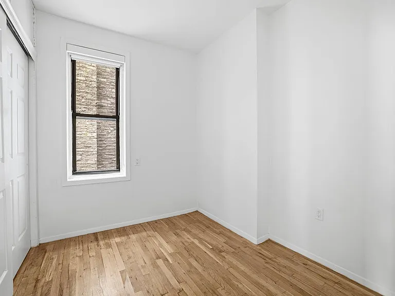 176 E 81st St #4C — Photo 4