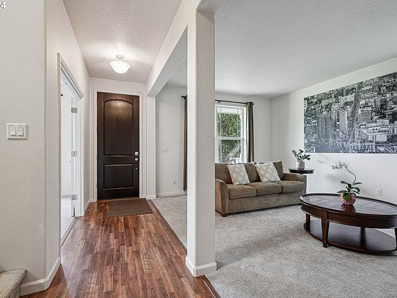 4th image of 5218 SE Redberry Pl