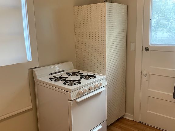 4th image of 1730 Pacific Ave