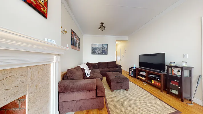 Rented by Bond New York | media 34