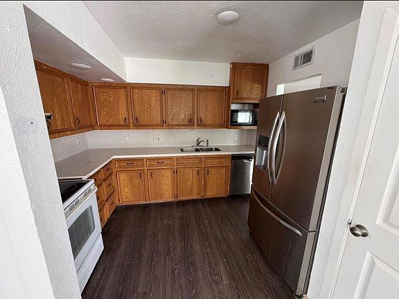 2nd image of 706 Rockdale Rd