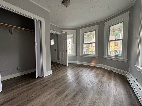4th image of 32 Howard St #1A
