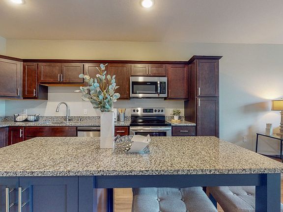 3rd image of 3000 N Chestnut St #418