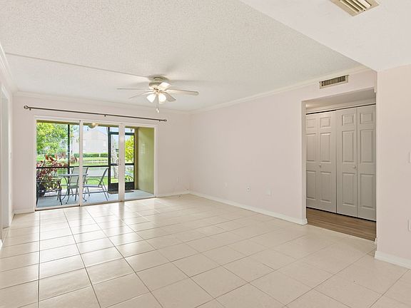 3rd image of 2453 Egret Blvd #1