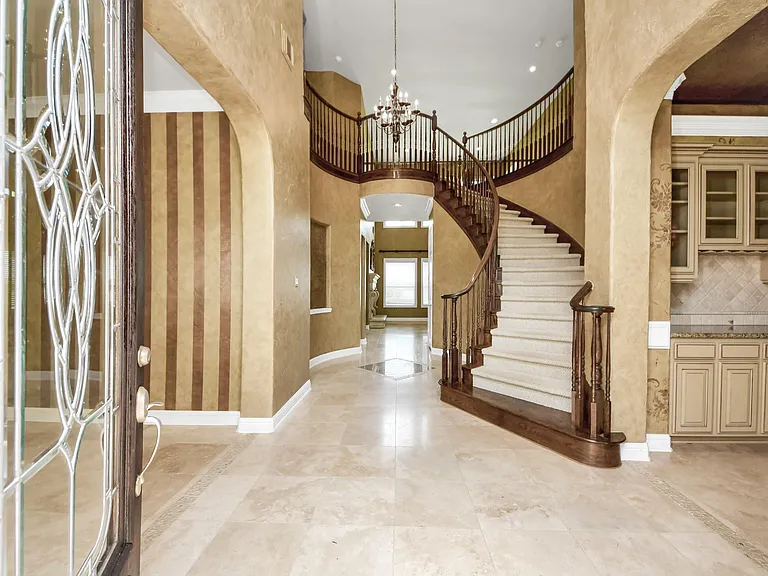 3727 Lakeridge Canyon Dr — Photo 6