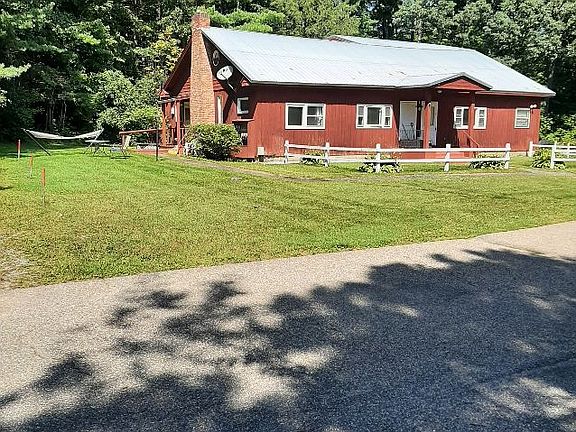 2nd image of 16 Sunderland Woods Rd #3