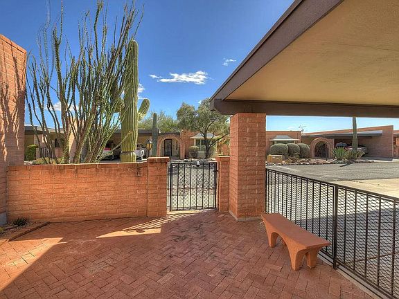 Front courtyard, southern exposure