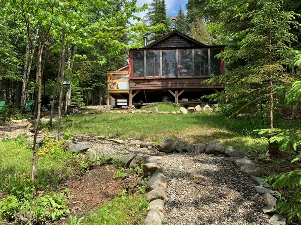 4 Timber Road S, Jackman, ME 04945