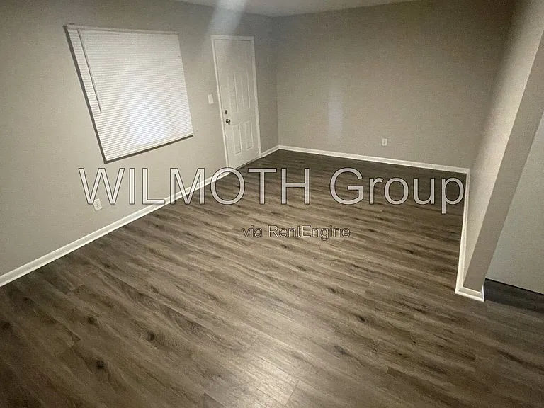 135 W Hendricks St #8 — Photo 4
