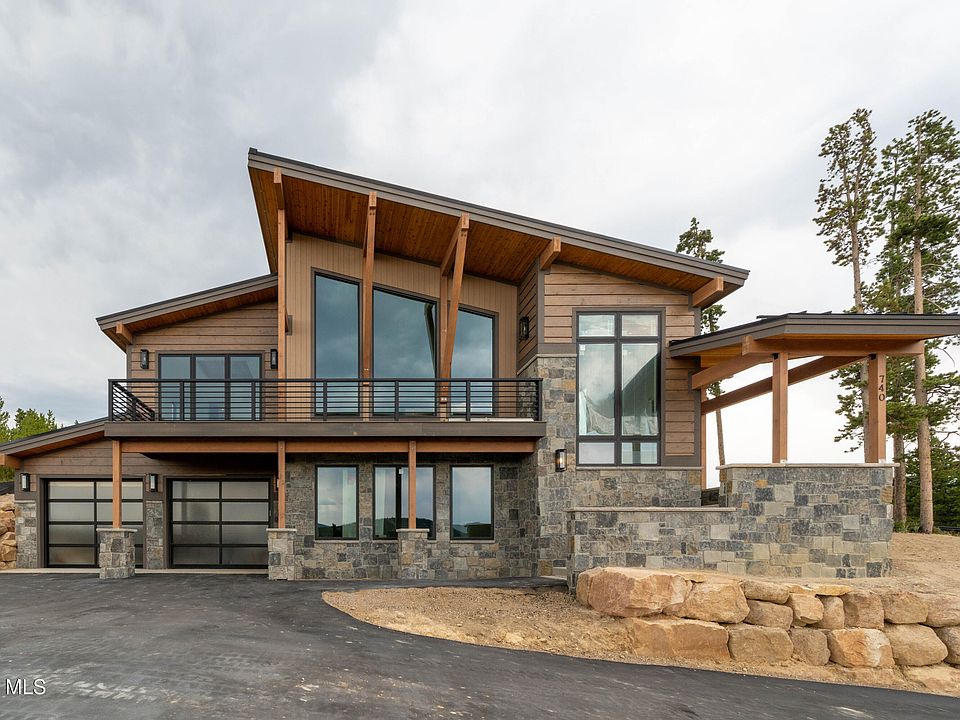1st image of 740 Pawnee Lane