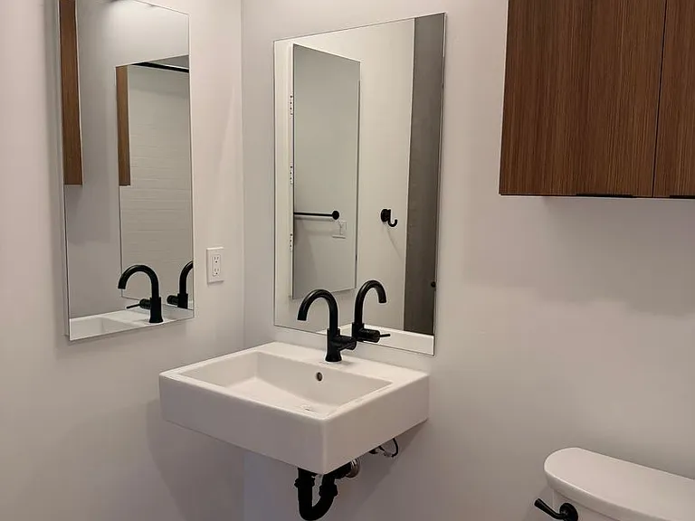 Rainford Apartments — Photo 154