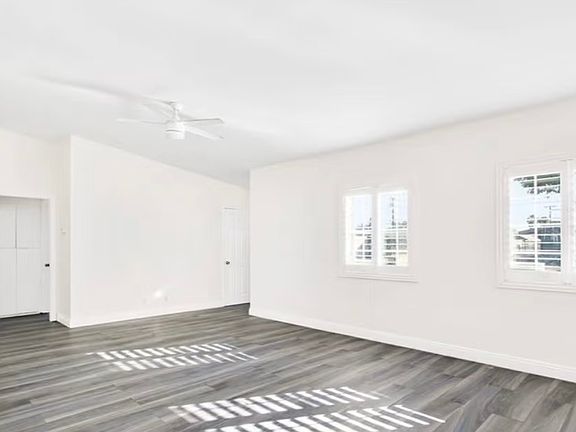 5th image of 425 Willow Ave #425