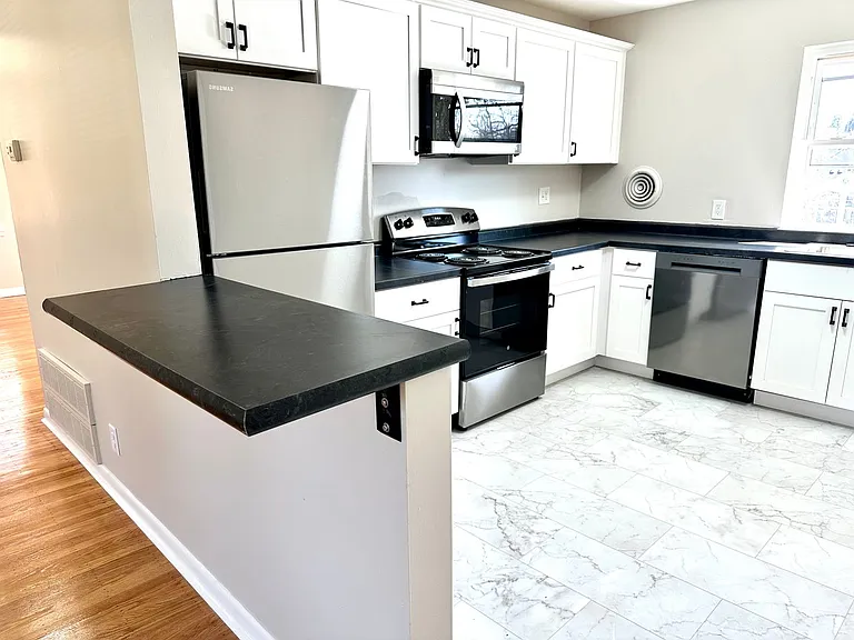 2722 Riedling Dr — Photo 8