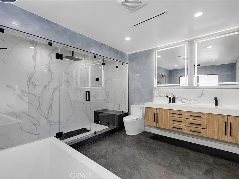5150 Campo Rd — Photo 10