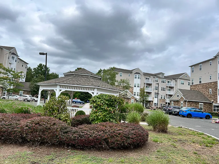 425 Tower Blvd #425 — Photo 32
