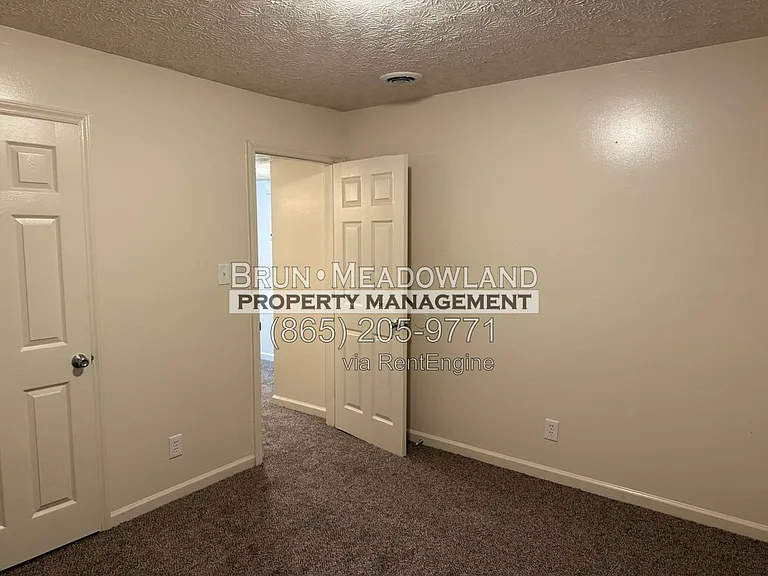 5525 Jacksboro Pike #7 — Photo 18