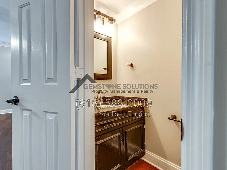 717 Fox Ridge Dr — Photo 13
