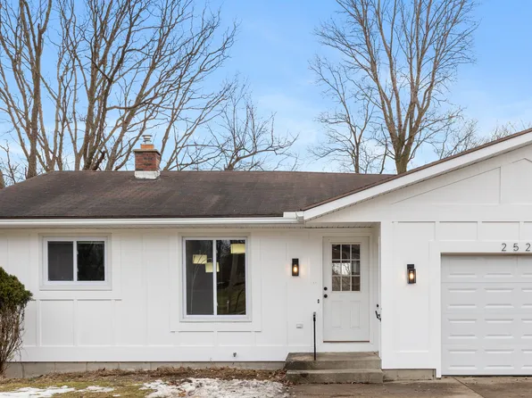 2524 32nd St SE, Grand Rapids, MI 49512