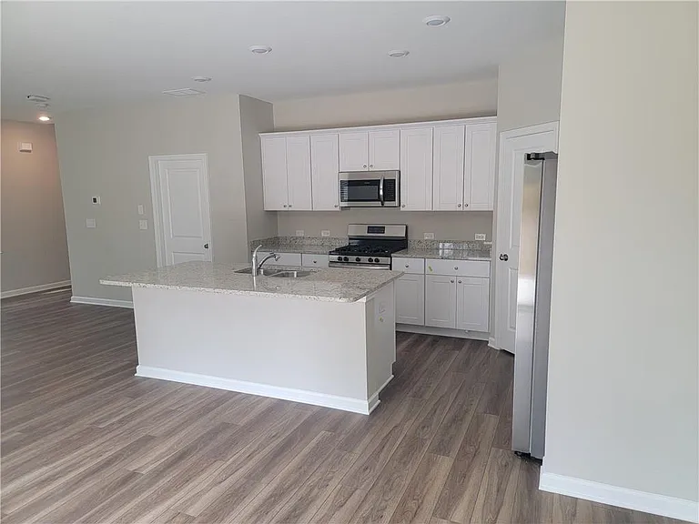 4217 Waxwing St — Photo 8