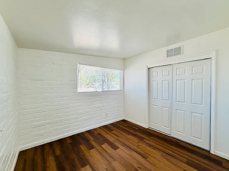 The Derby Apartments — Photo 35