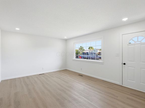 5th image of 3389 Dillward Dr
