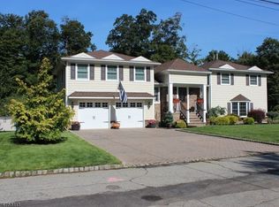27 Eastern Pkwy, West Caldwell, NJ 07006
