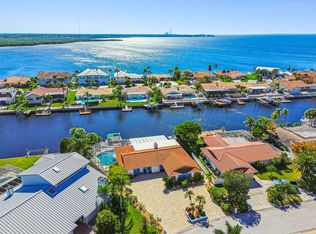 5050 Porpoise Pl, New Port Richey, FL 34652