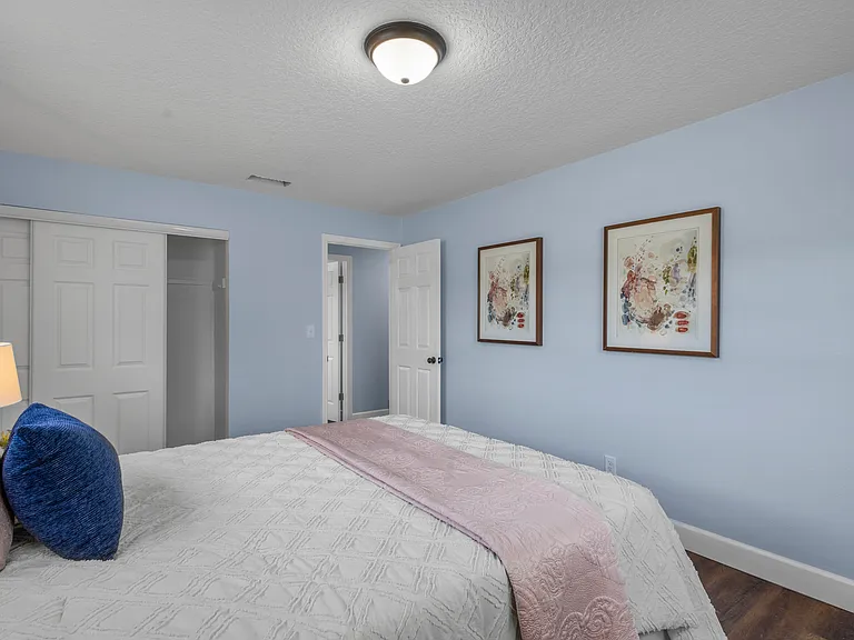 738 Baywood Ln — Photo 20