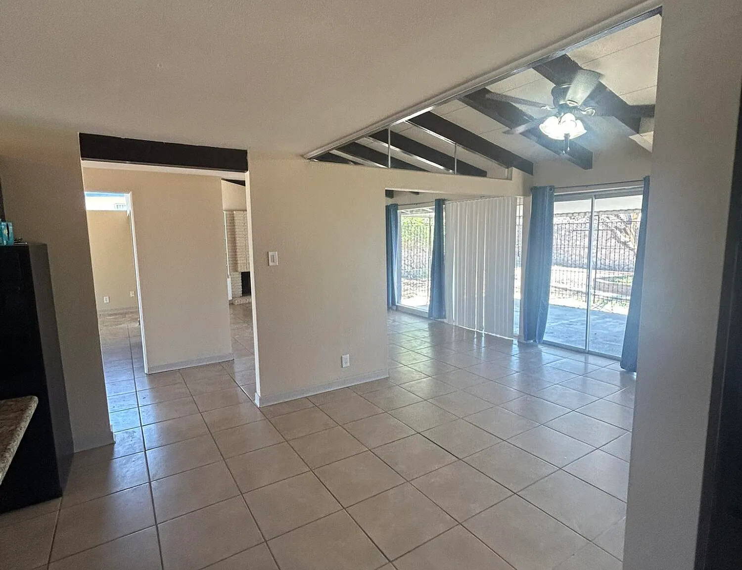2 bed, 2.0 bath, 1421 sqft, $1,495 — Photo 3