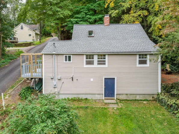 6 Capitol Drive, Newtown, CT 06482