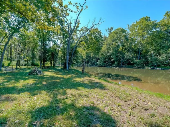404 S Scruggs Ln, Frankfort, KY 40601