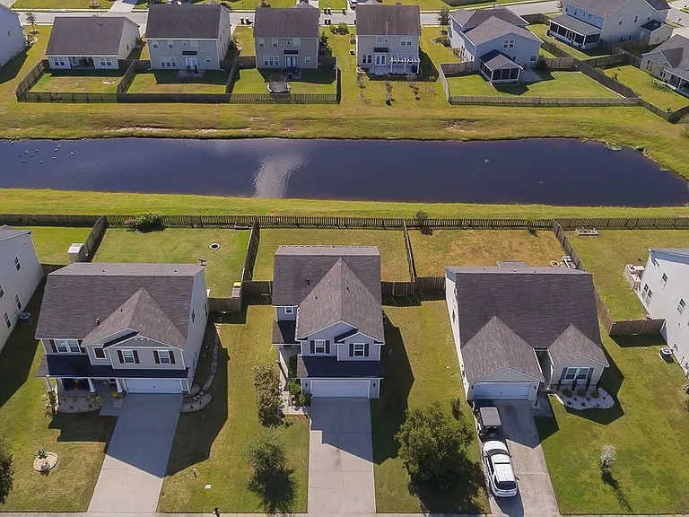 285 Willow Point Cir — Photo 36