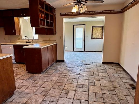 5th image of 4803 S Millwood Cir