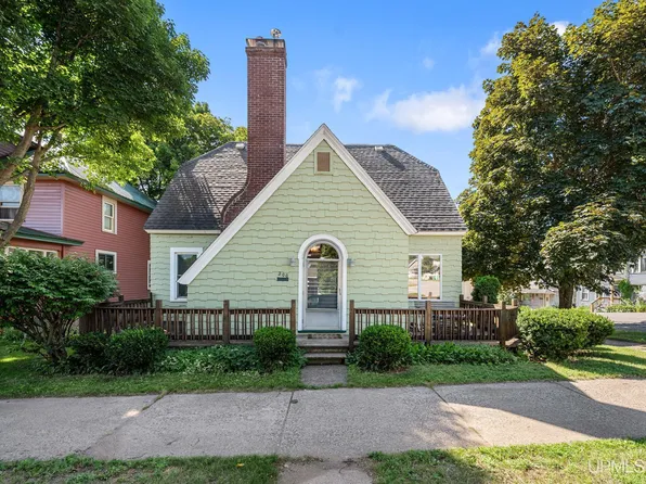 200 E Main St, Negaunee, MI 49866