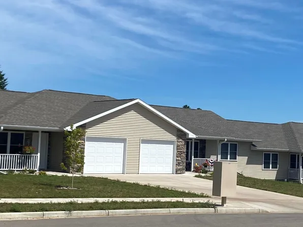 609 Spruce Ln #4, Tomah, WI 54660