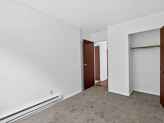 3rd image of 2730 Packard Dr