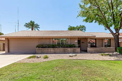 2637 E Sierra St Photo 1