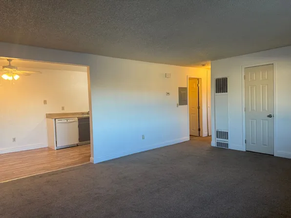 1841 E Long St APT 5, Carson City, NV 89706
