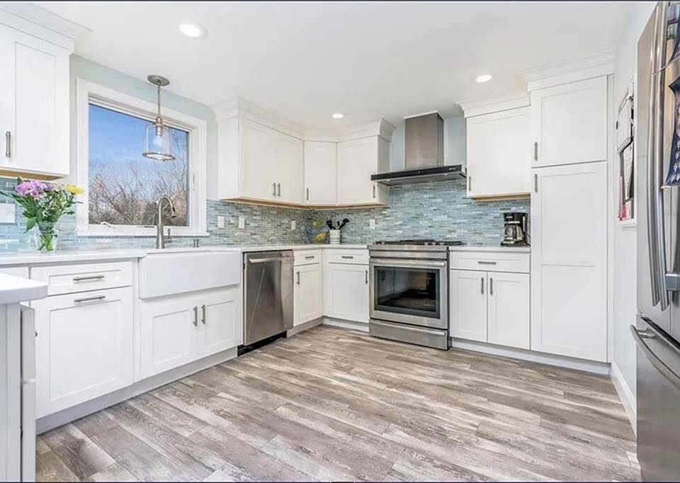 1st image of 26 Jamestown Blvd