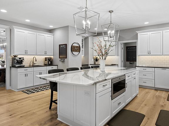 5th image of 2205 Lundy Ln