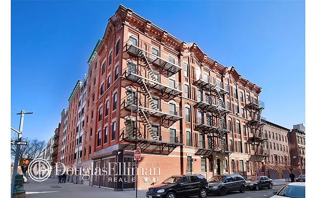 Sold by Douglas Elliman | media 26