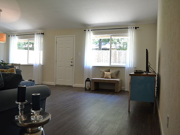 5th image of 6204 Parliament Dr