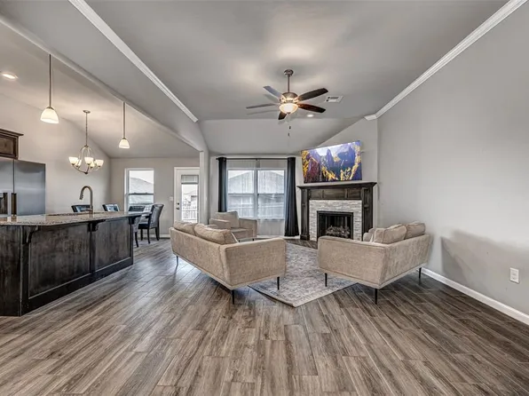 10481 Turtle Back Dr, Midwest City, OK 73130